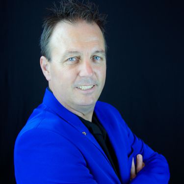 Chris Yuill magician